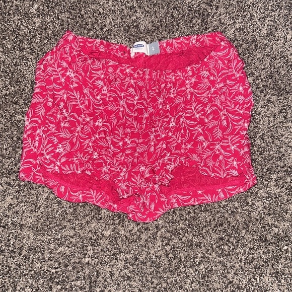 Three Old Navy Girls Shorts - Picture 5 of 6